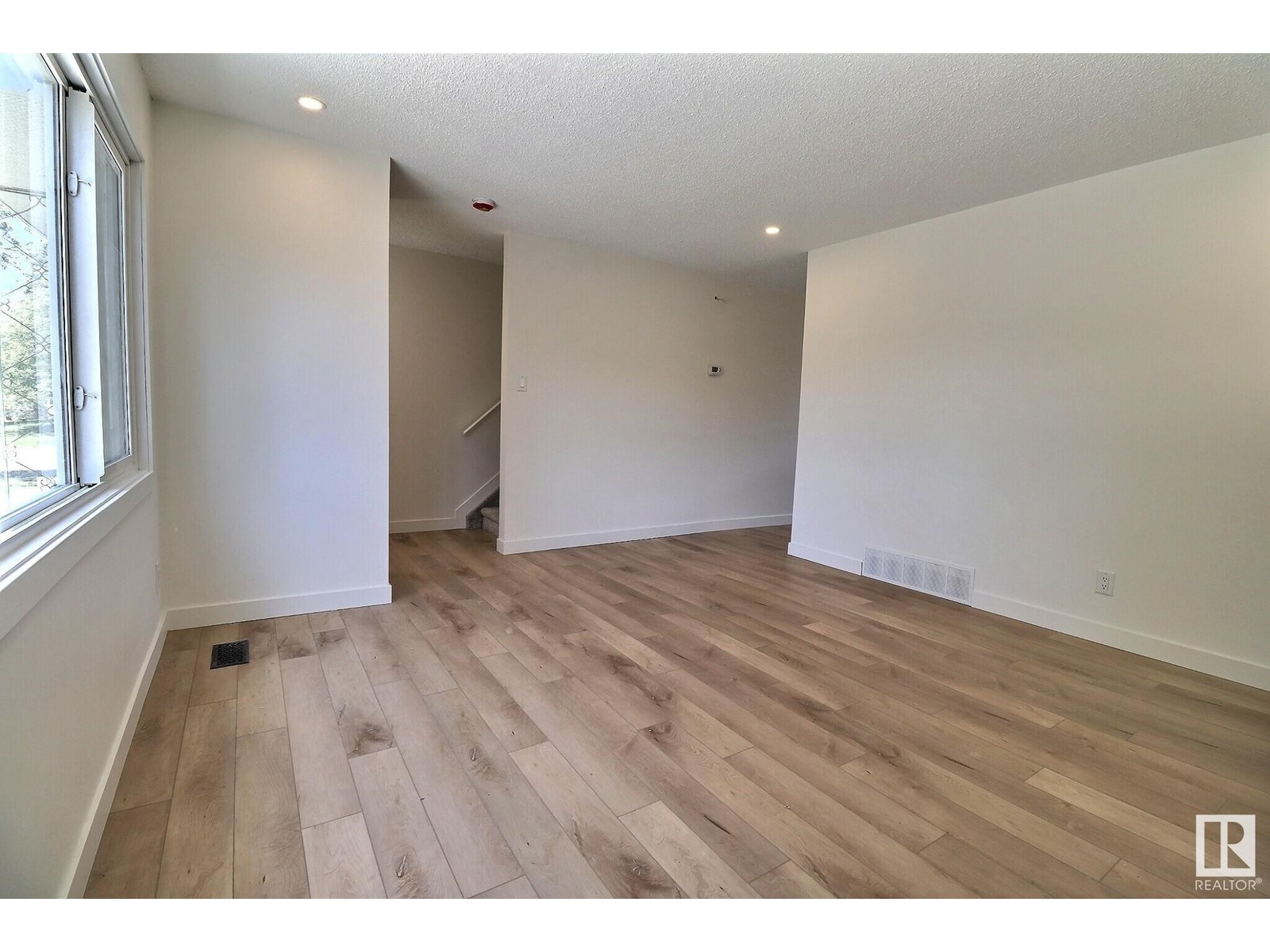 13211 95 St Nw, Edmonton, Alberta  T5E 3Y2 - Photo 5 - E4439029