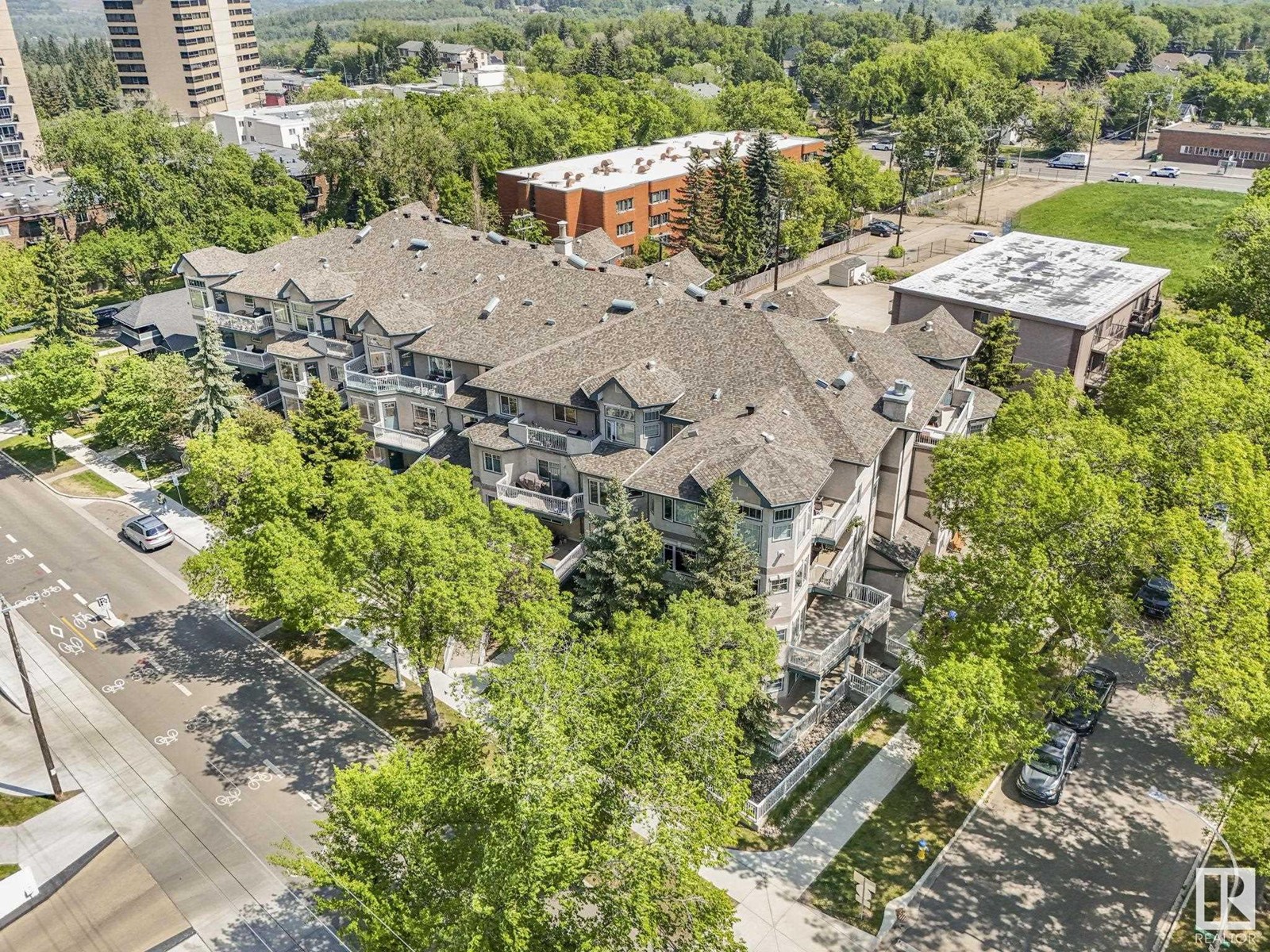 #404 8909 100 ST NW, Edmonton, Alberta