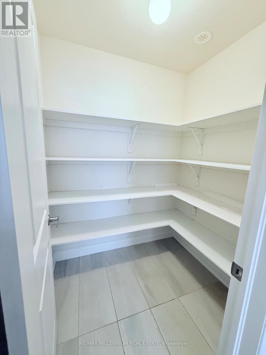 2 - 2a Muir Avenue, Toronto, Ontario  M9L 0A6 - Photo 6 - W12187659