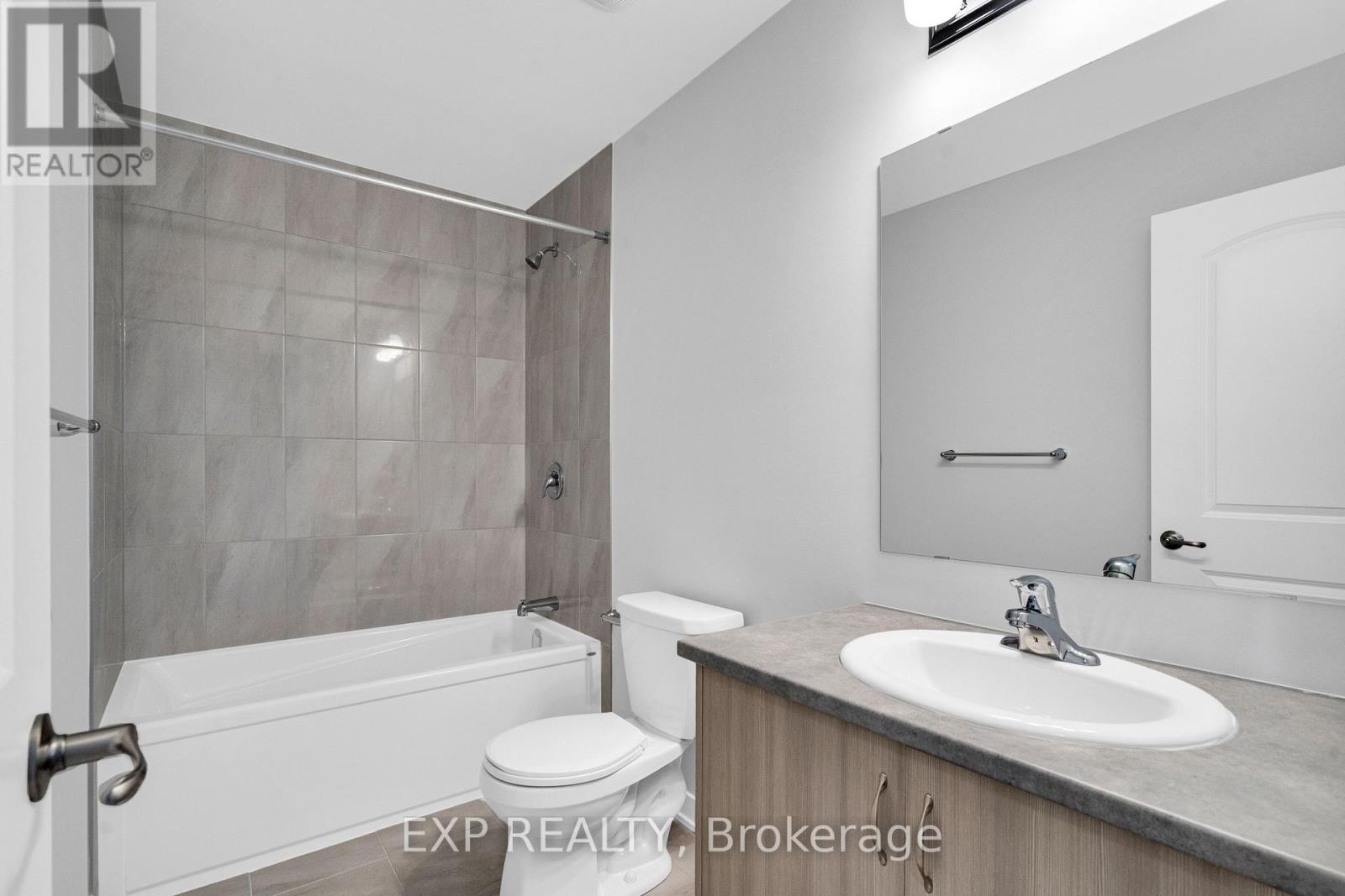 116 Robert Perry Street, North Grenville, Ontario  K0G 1J0 - Photo 14 - X12187901