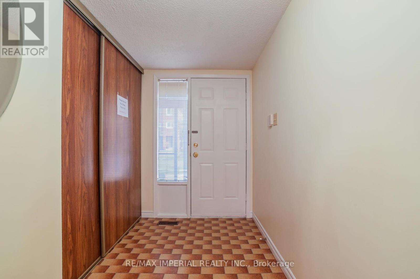 85 Festival Drive, Toronto, Ontario  M2R 3T9 - Photo 3 - C12129212