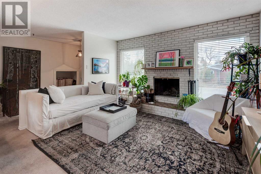 Property at 6604 34 Street SW image 3