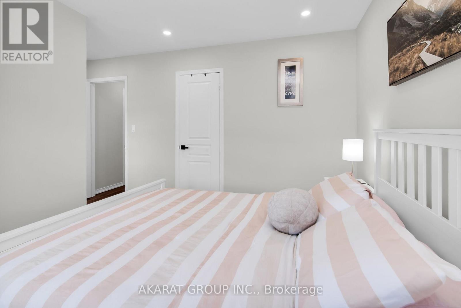 10 - 3045 Gladeside Avenue, Oakville, Ontario  L6M 0R3 - Photo 32 - W12187122