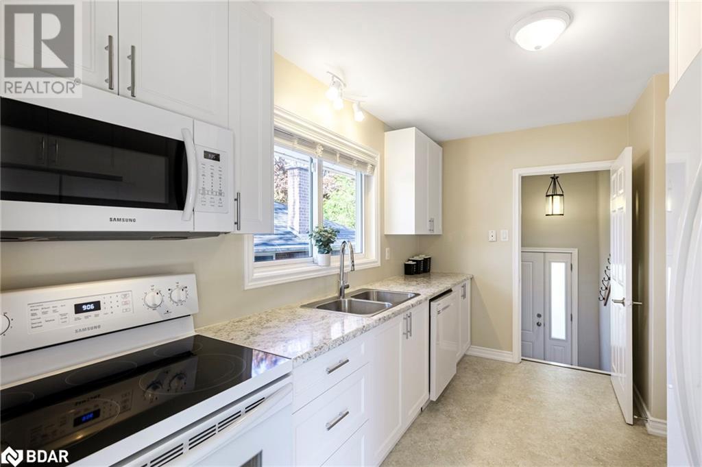 90 Johnson Street, Barrie, Ontario  L4M 4R3 - Photo 11 - 40732632