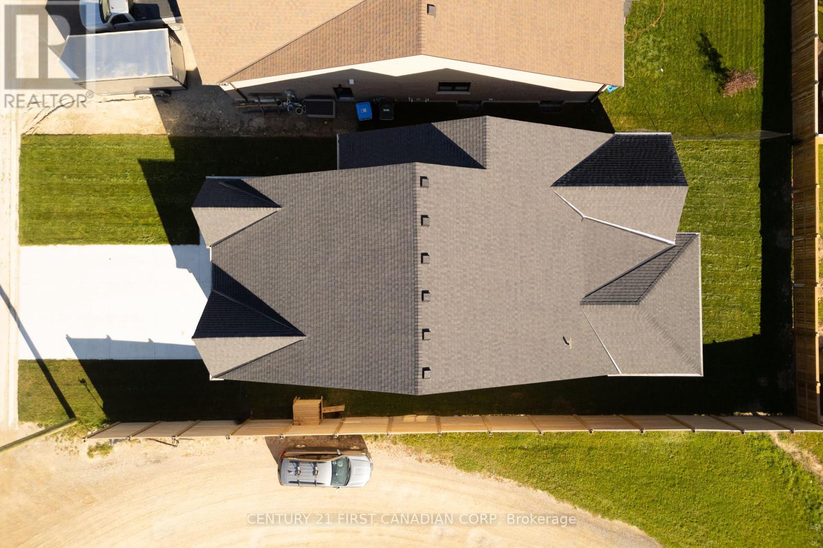 128 Scotts Drive, Lucan Biddulph, Ontario  N0M 2J0 - Photo 9 - X12187905