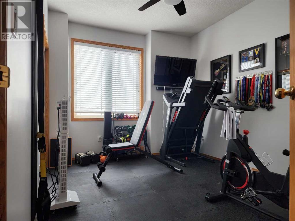 20 Westlynn Drive W, Claresholm, Alberta  T0L 0T0 - Photo 19 - A2190709