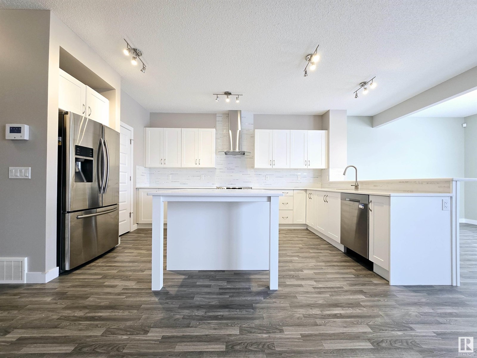 Property at 5441 Allbright SQ SW image 2