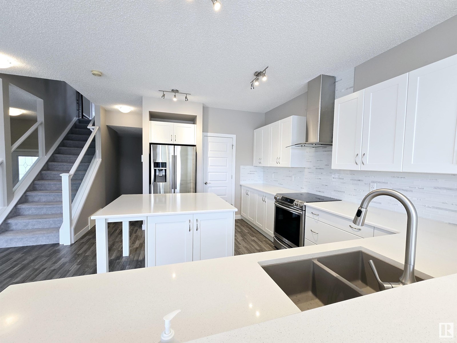 Property at 5441 Allbright SQ SW image 3