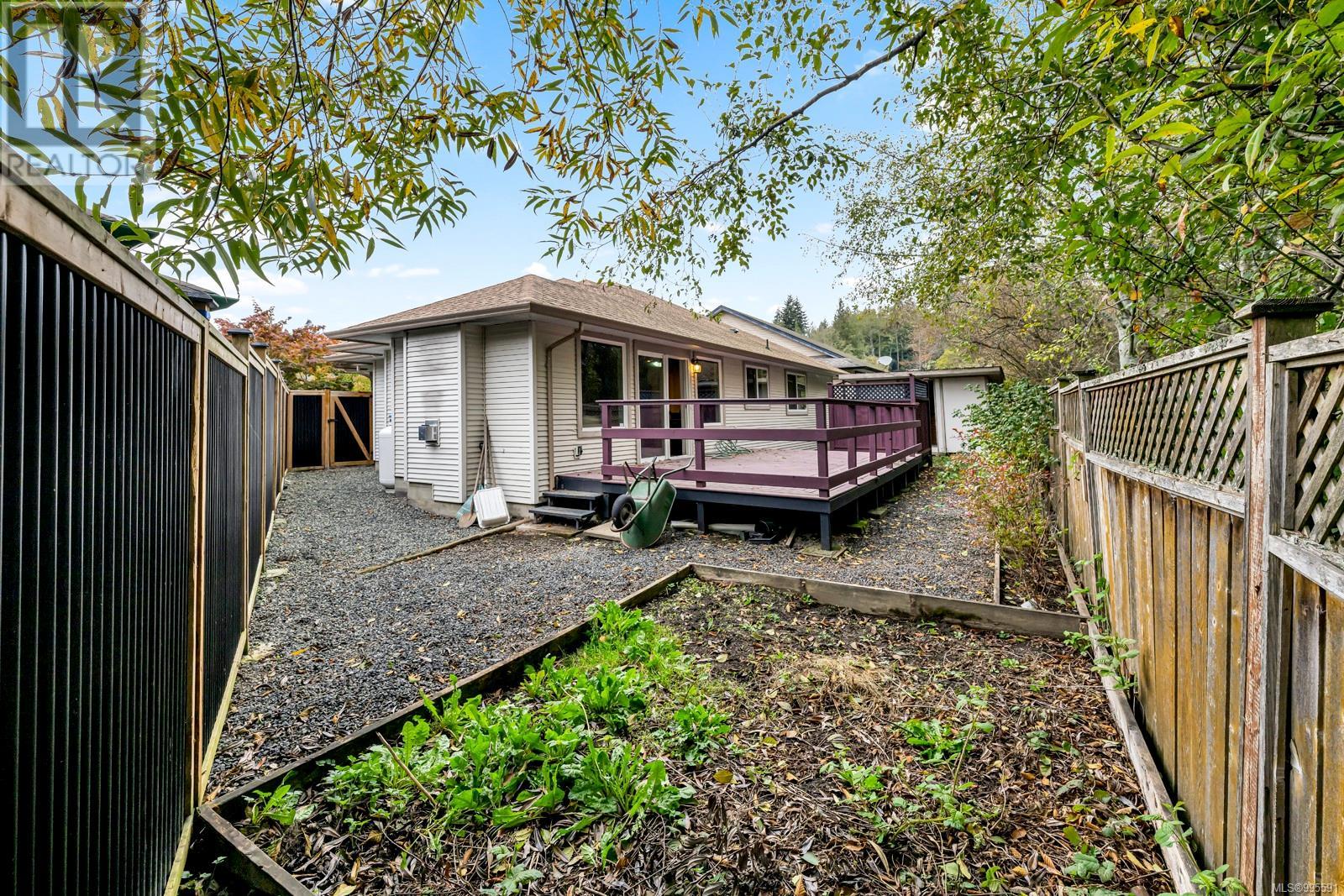 Property at 2273 Pond Pl image 3