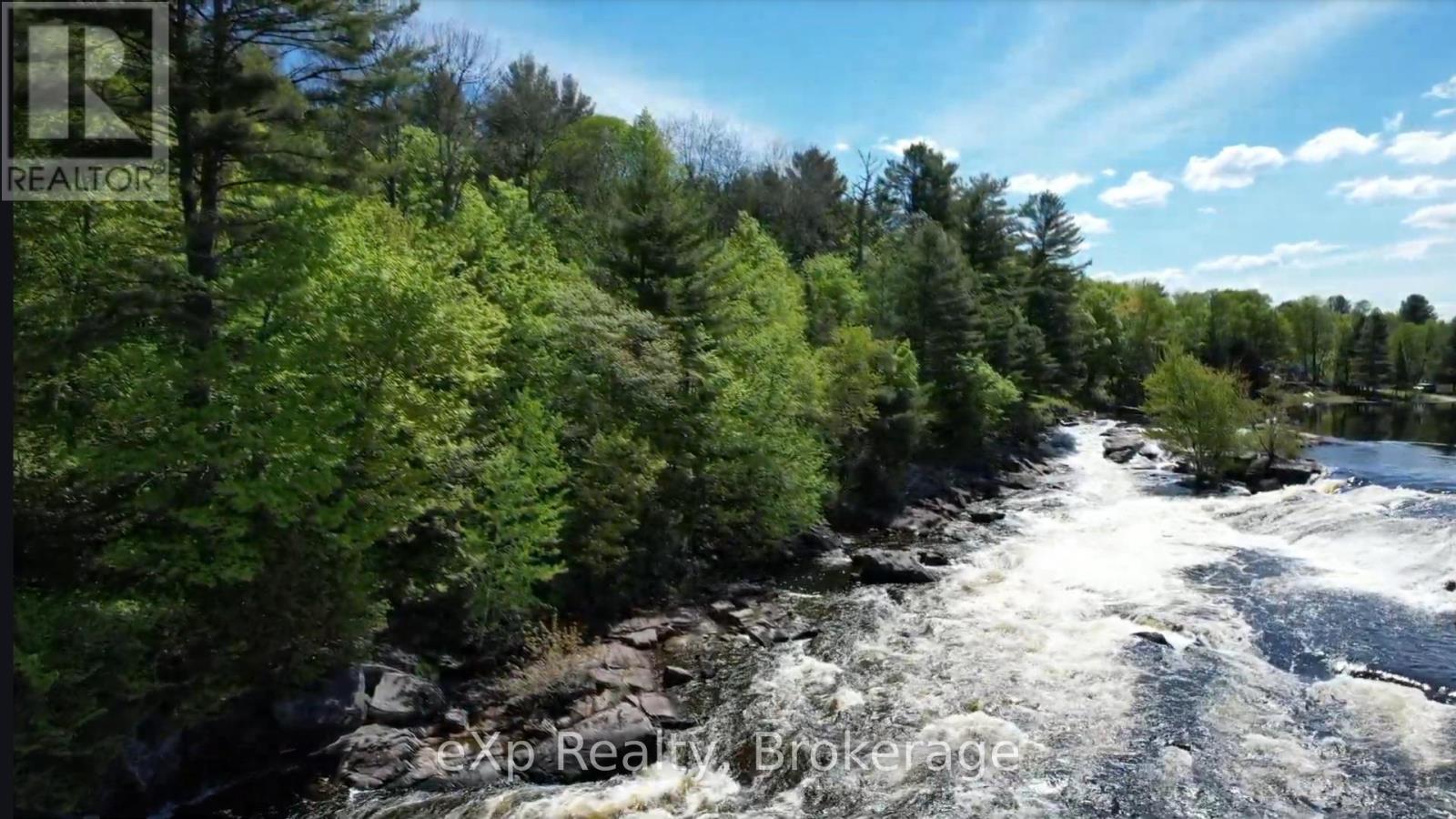 26 MAGNET ROAD, Magnetawan, Ontario