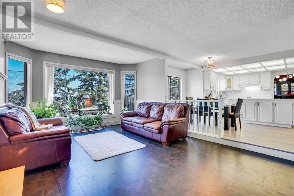 1360 Shawnee Road Sw, Calgary, Alberta  T2Y 2T1 - Photo 12 - A2214312