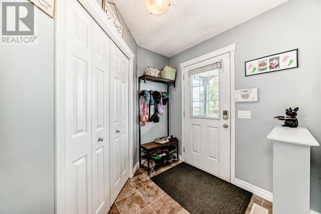 127 Morningside Manor Sw, Airdrie, Alberta  T4B 0K4 - Photo 4 - A2225687