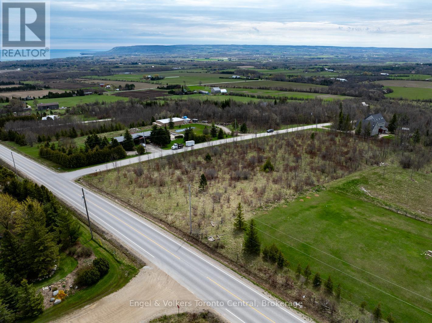 110 Dinsmore Street, Meaford, Ontario  N0H 2P0 - Photo 2 - X12187923