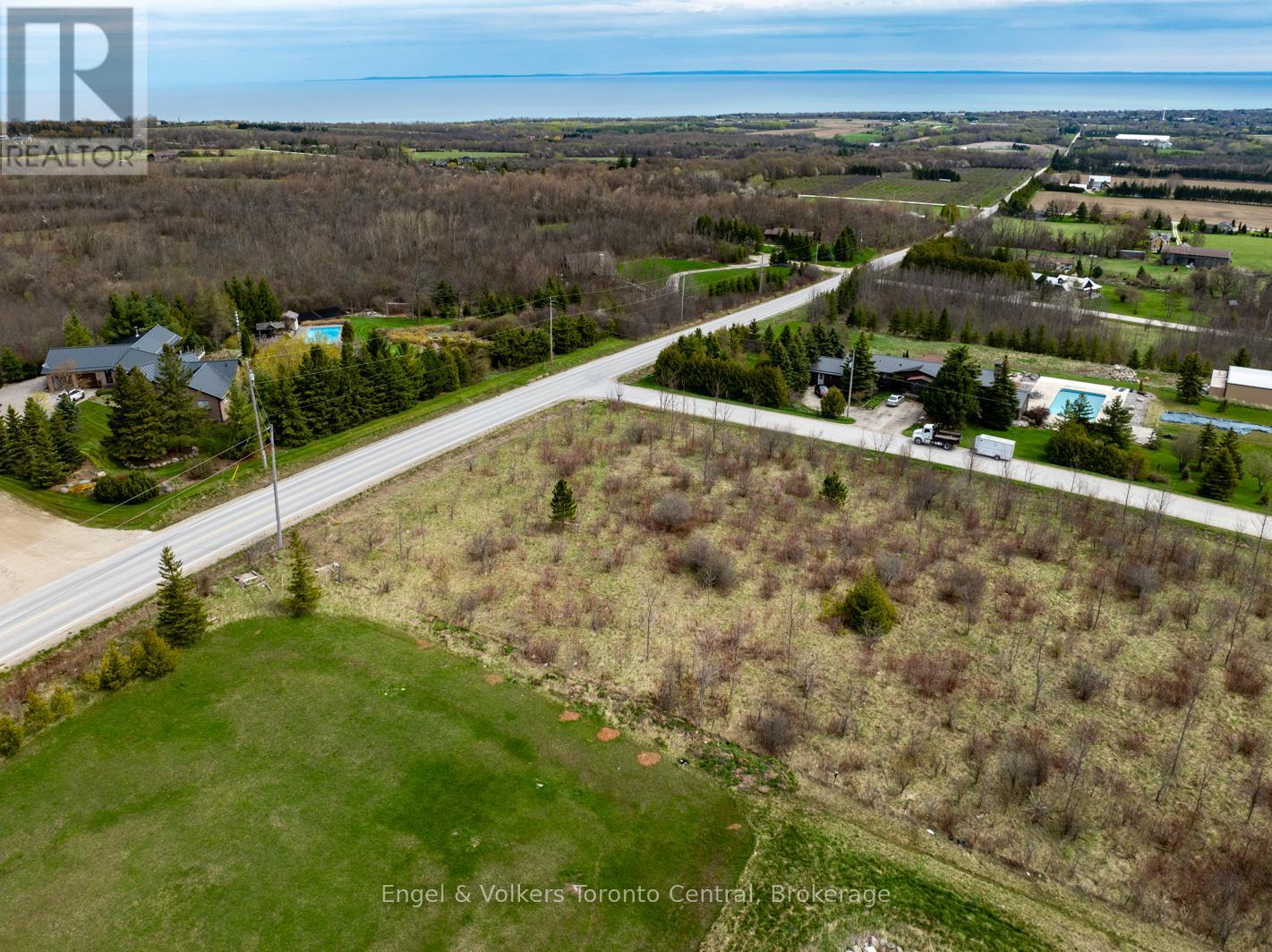 110 Dinsmore Street, Meaford, Ontario  N0H 2P0 - Photo 3 - X12187923