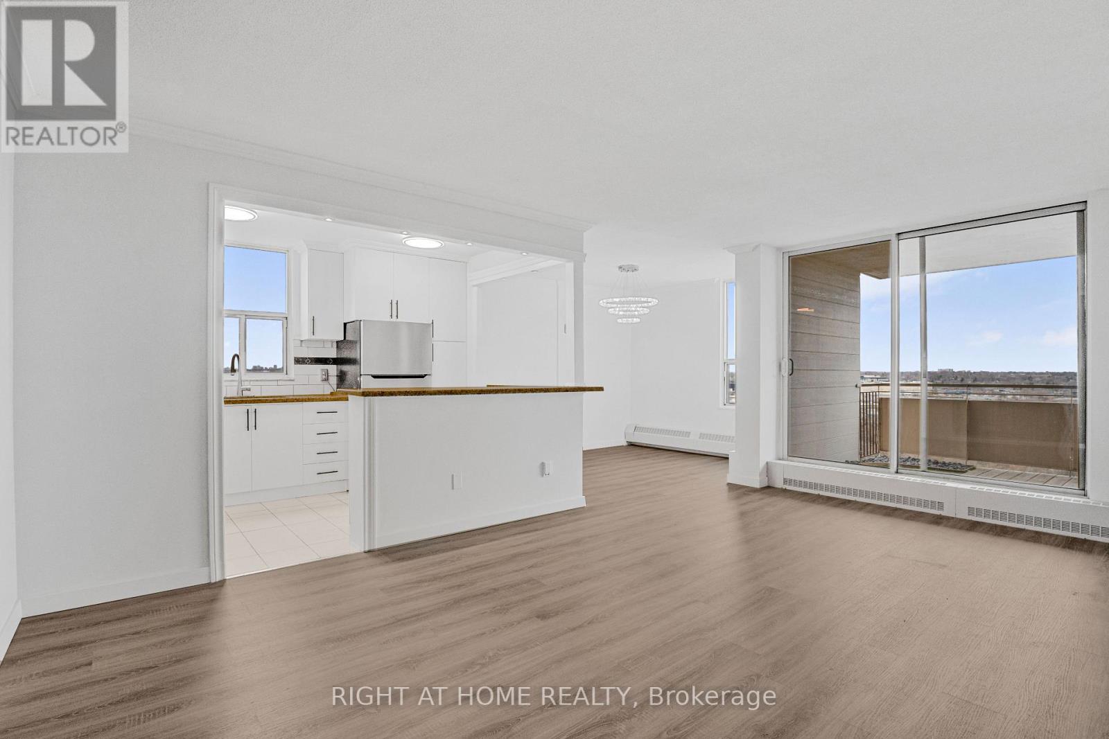 1503 - 60 PAVANE LINKWAY, Toronto, Ontario