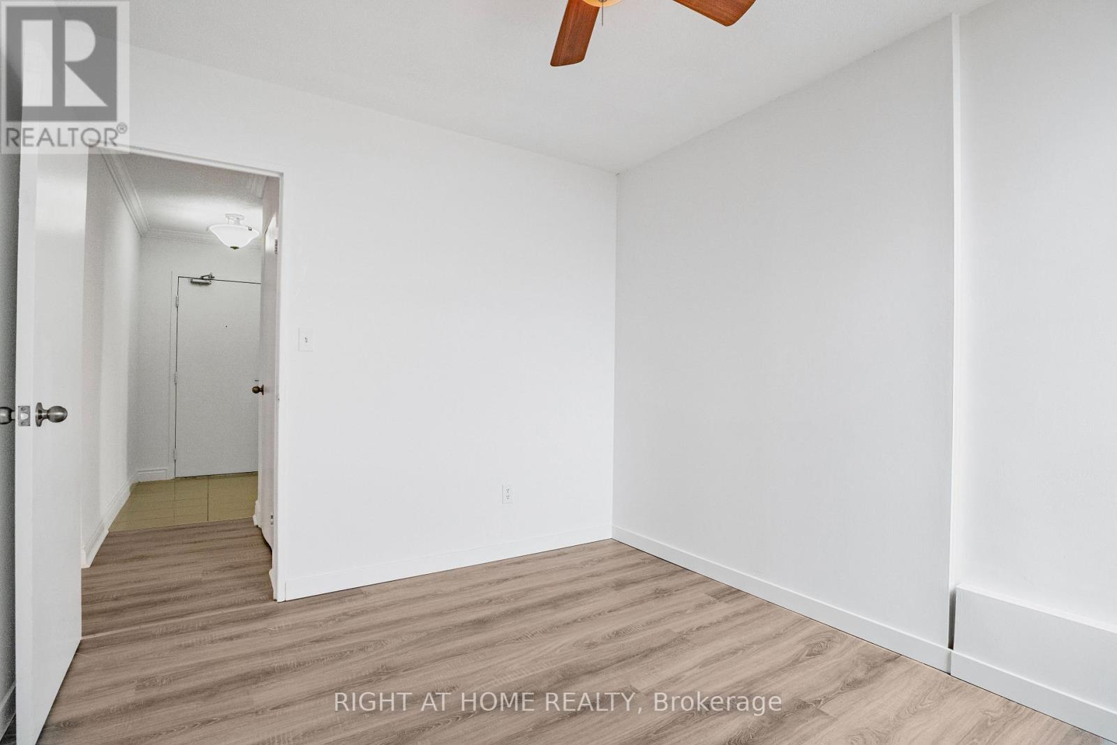 1503 - 60 Pavane Linkway, Toronto, Ontario  M3C 1A2 - Photo 18 - C12187912
