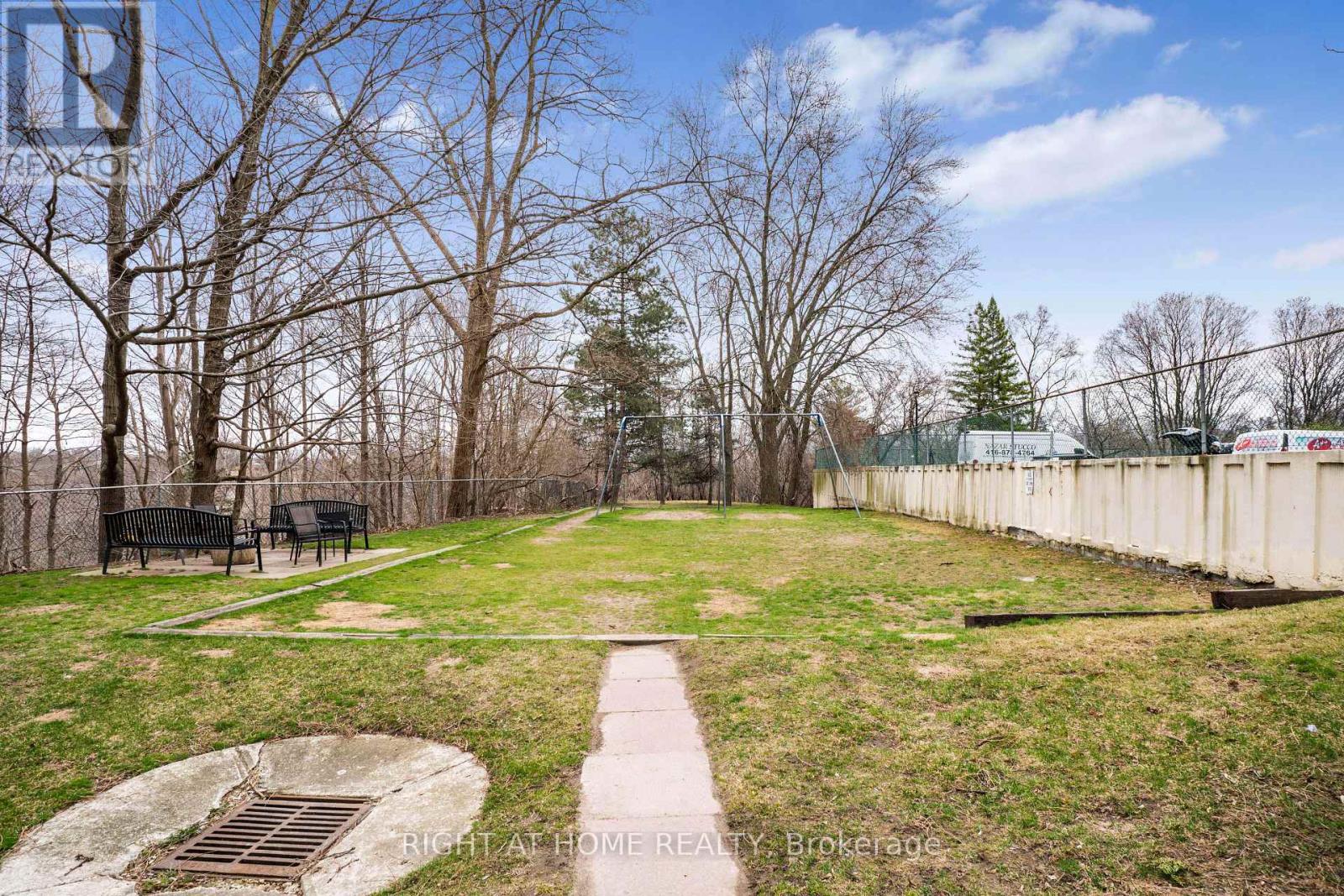 1503 - 60 Pavane Linkway, Toronto, Ontario  M3C 1A2 - Photo 29 - C12187912