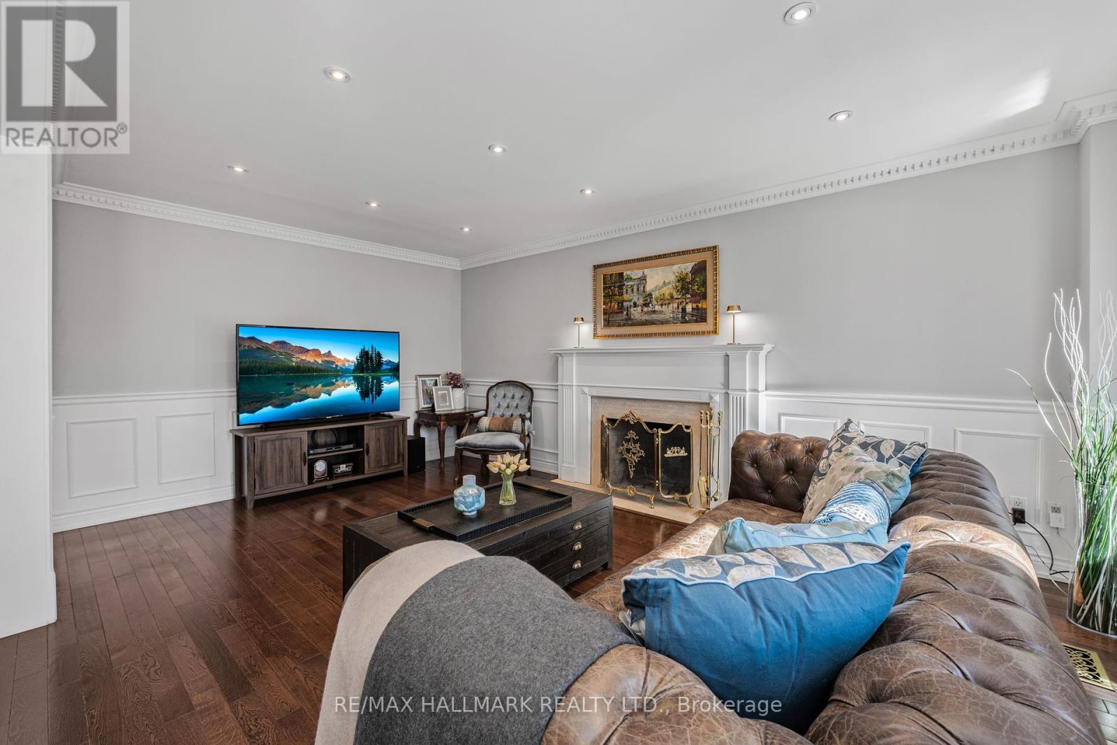 Property at 37 ELMSLEY DRIVE image 4