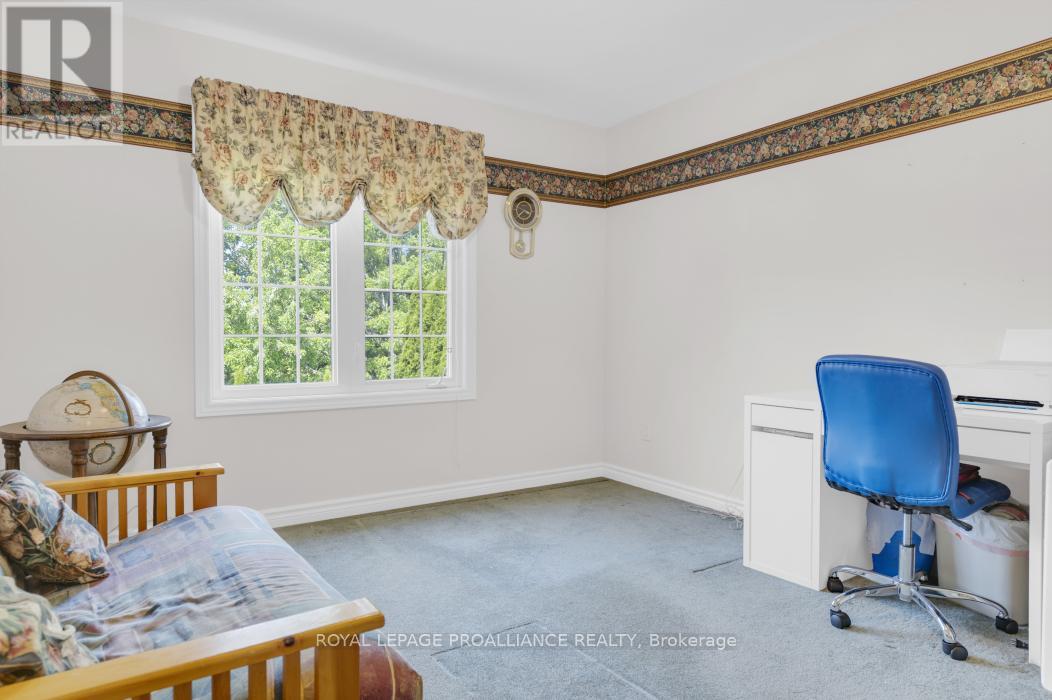 39 Grosvenor Drive, Belleville, Ontario K8P 5K3 - Photo 31 - X12096929