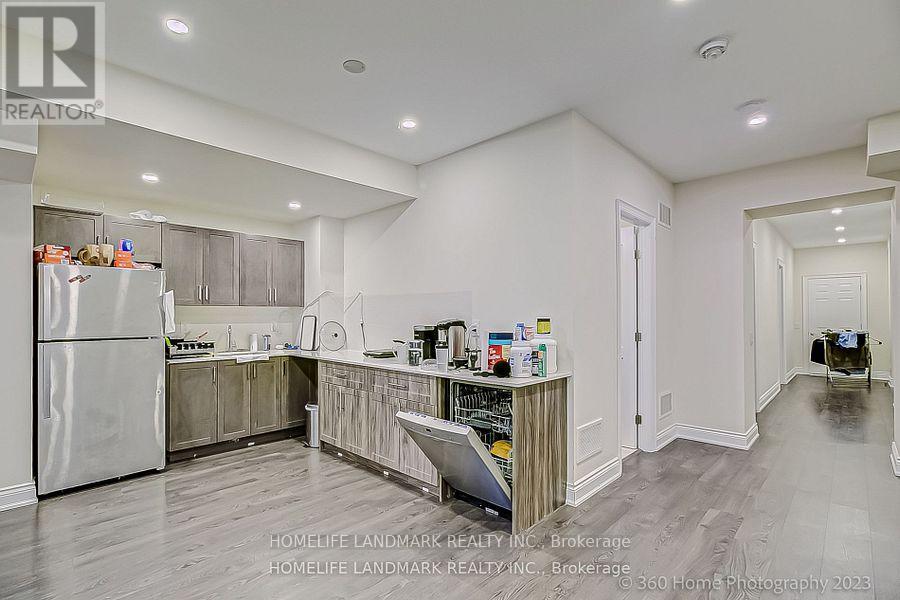 15 Little Celeste Court, Vaughan, Ontario  L6A 4Z7 - Photo 8 - N12187914