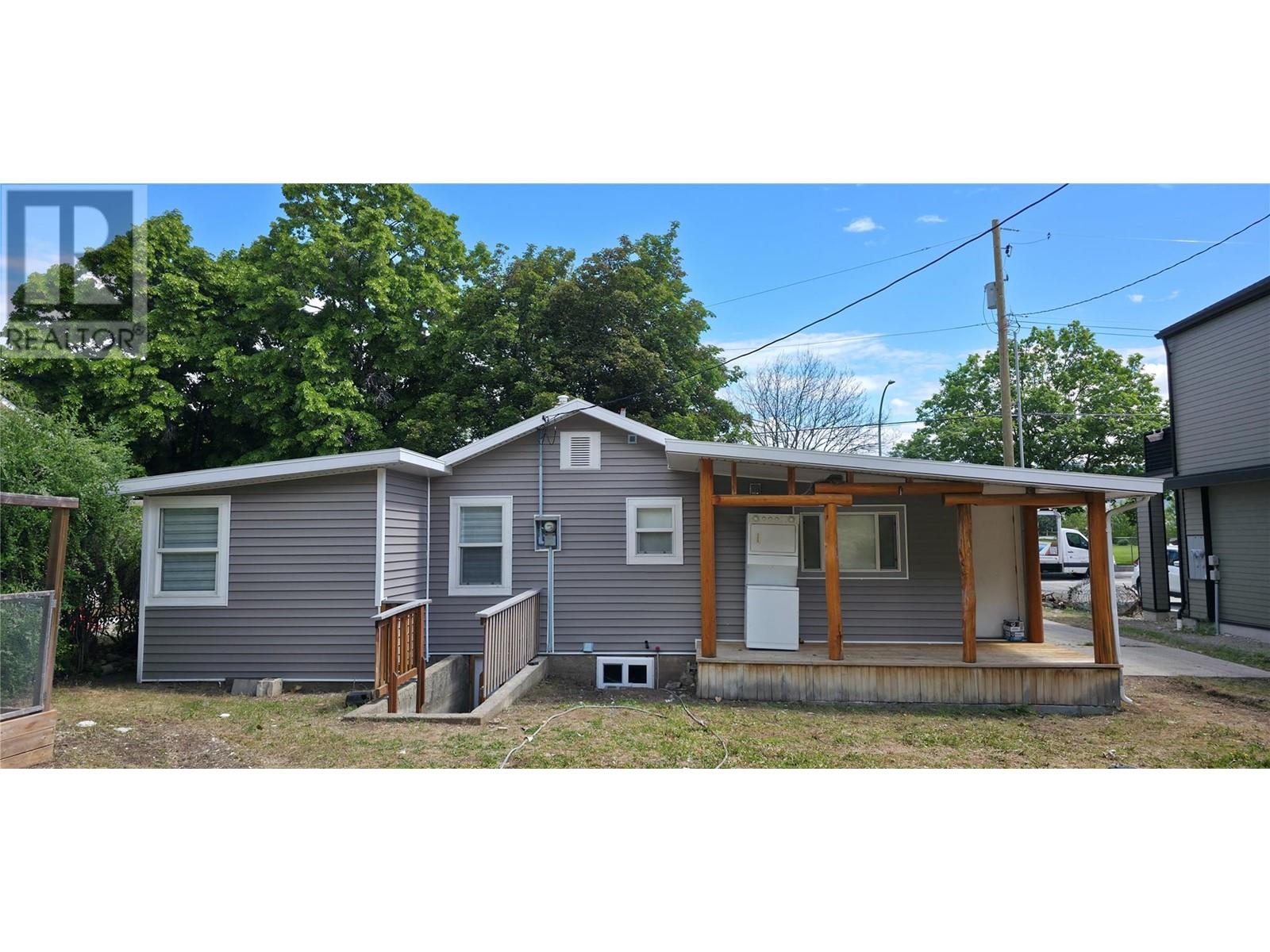 6176 Spartan Street, Oliver, British Columbia  V0H 1T6 - Photo 3 - 10348718