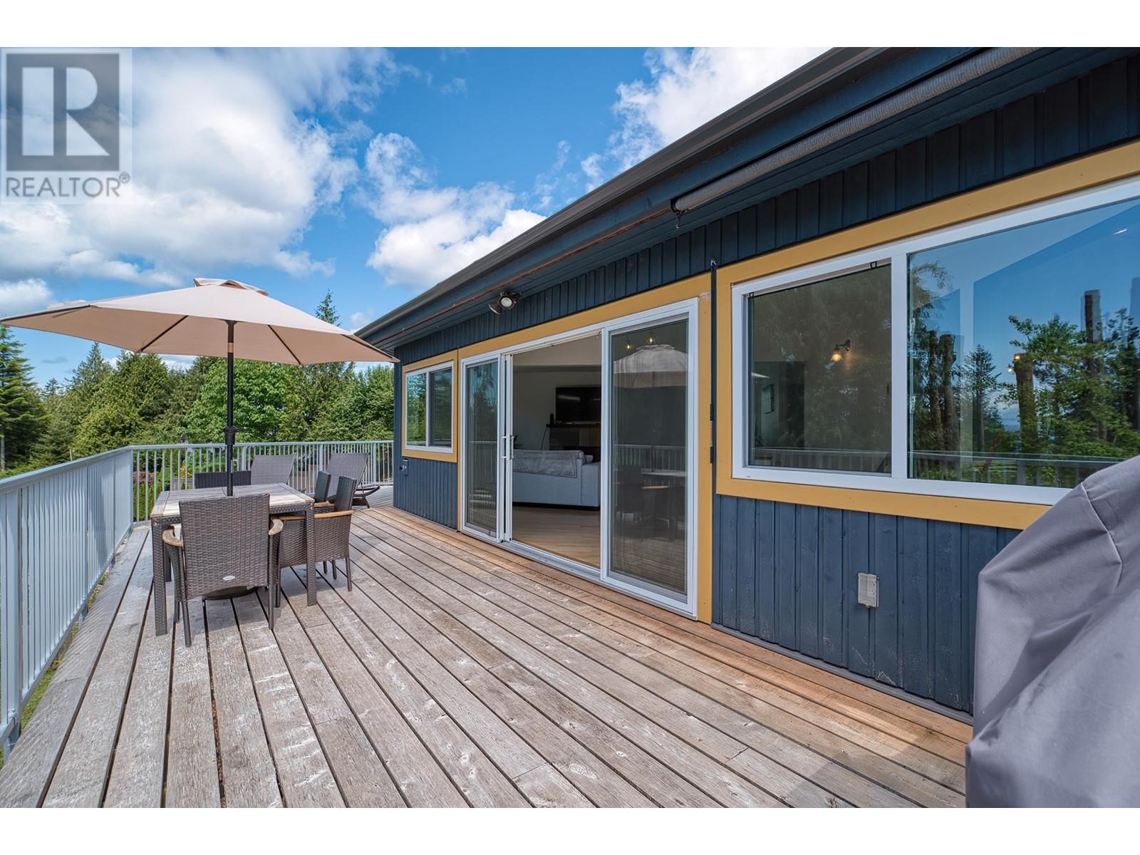 Property at 4873 LAUREL AVENUE image 5