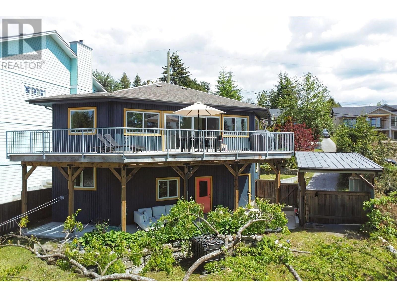 4873 Laurel Avenue, Sechelt, British Columbia  V7Z 0B5 - Photo 2 - R3006262