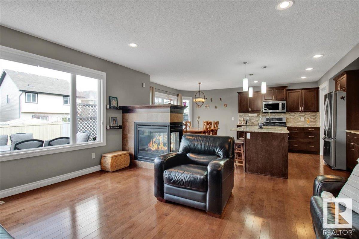 Property at 1484 37B AV NW image 2