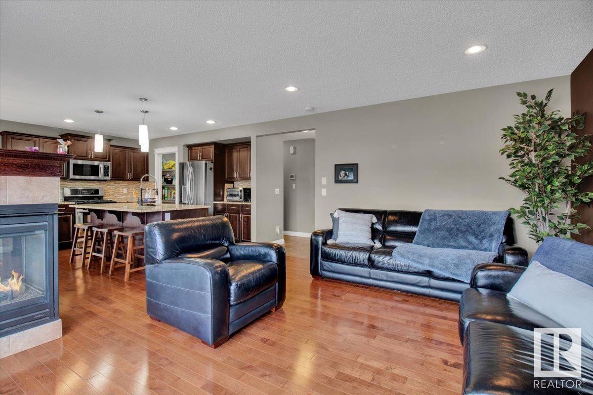 Property at 1484 37B AV NW image 1