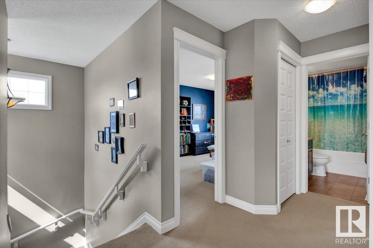 Property at 1484 37B AV NW image 4