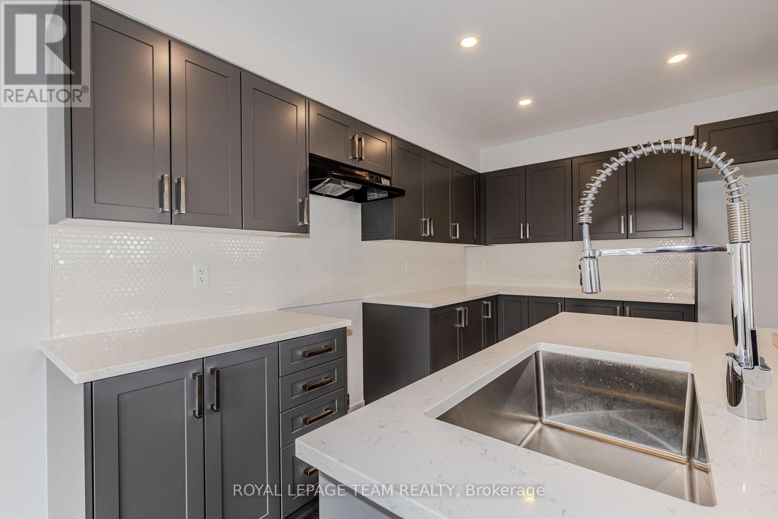 805 Kinstead Private, Ottawa, Ontario  K2S 3B3 - Photo 28 - X12187926