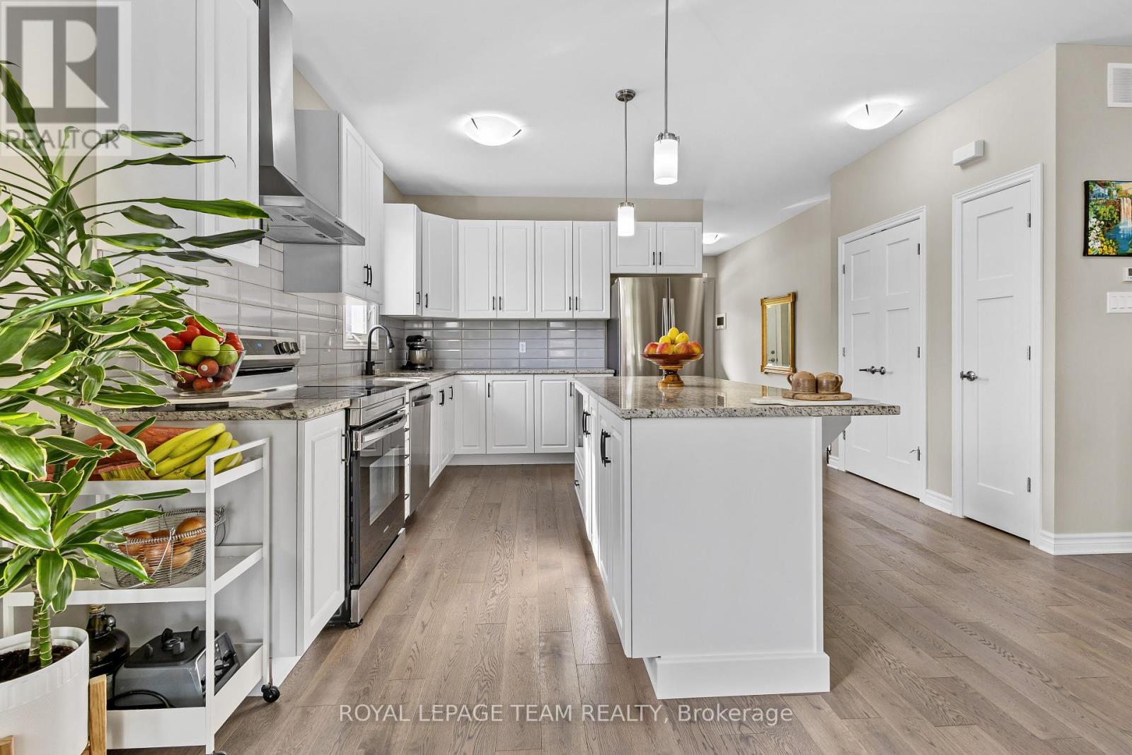20 Seabert Drive, Arnprior, Ontario  K7S 0H9 - Photo 8 - X12187915