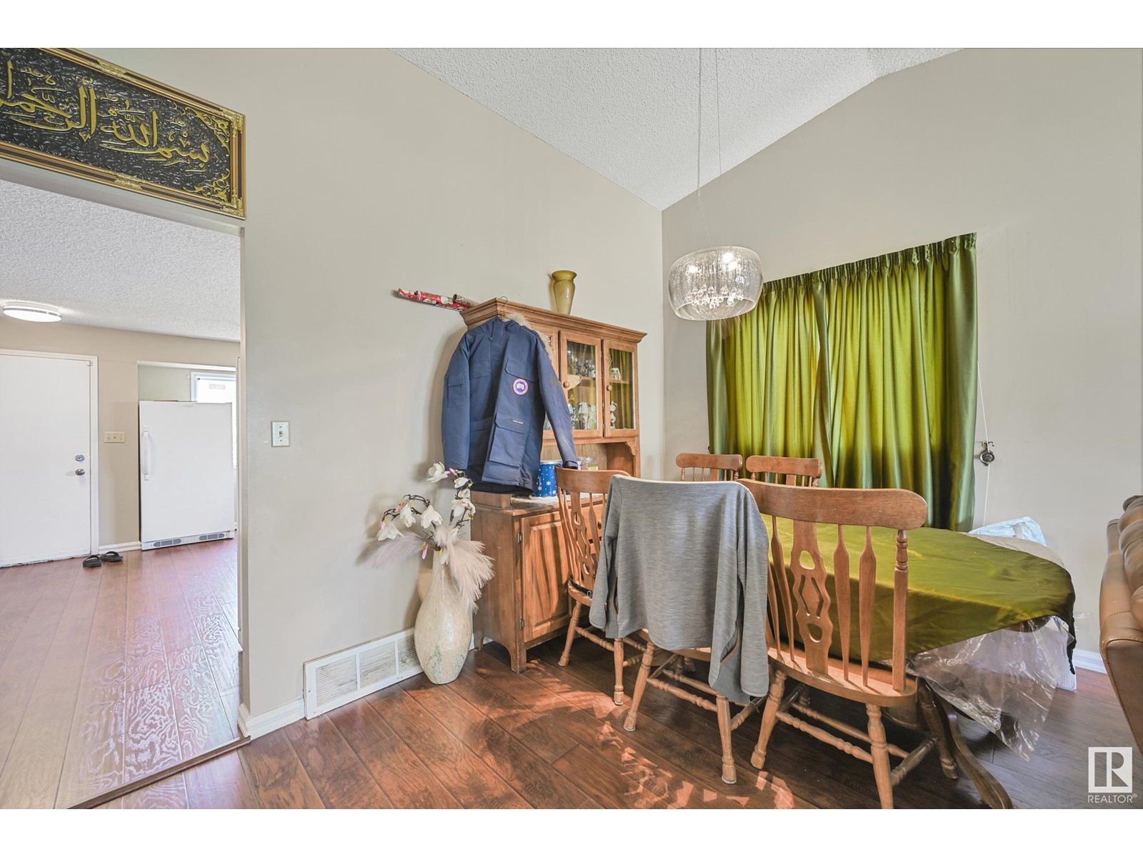 Property at 17728 94 ST NW image 5