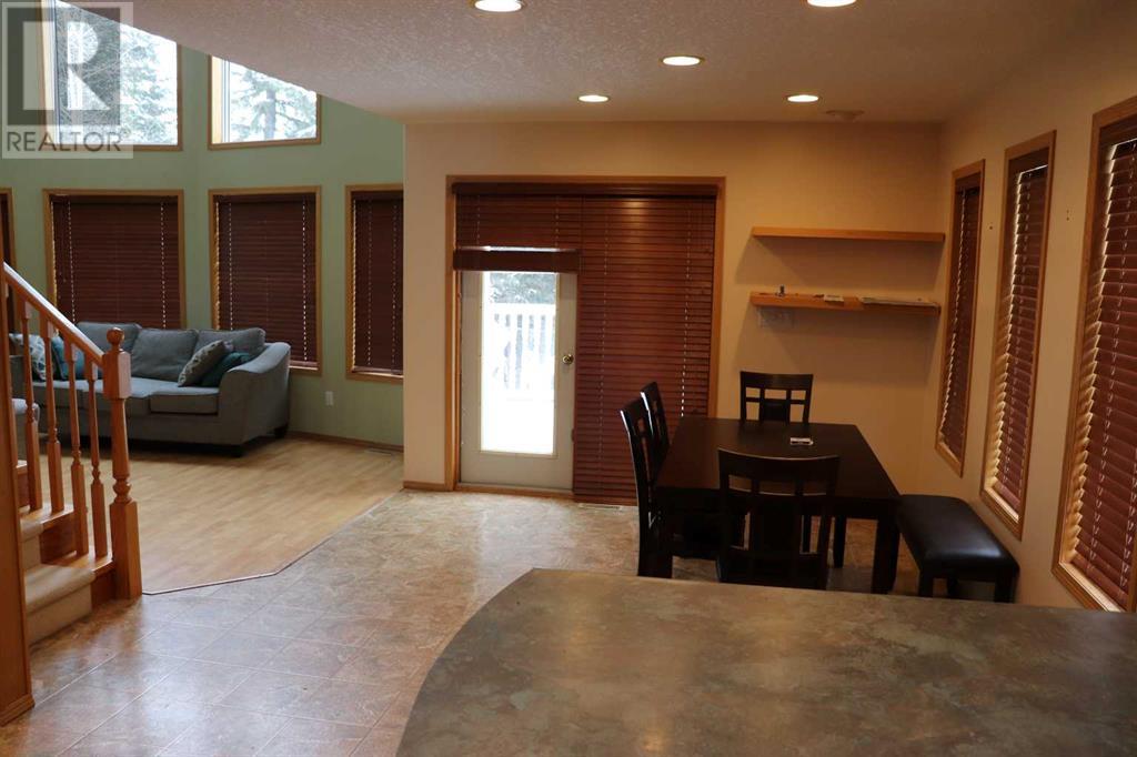 Property at 1105 61 Street image 3