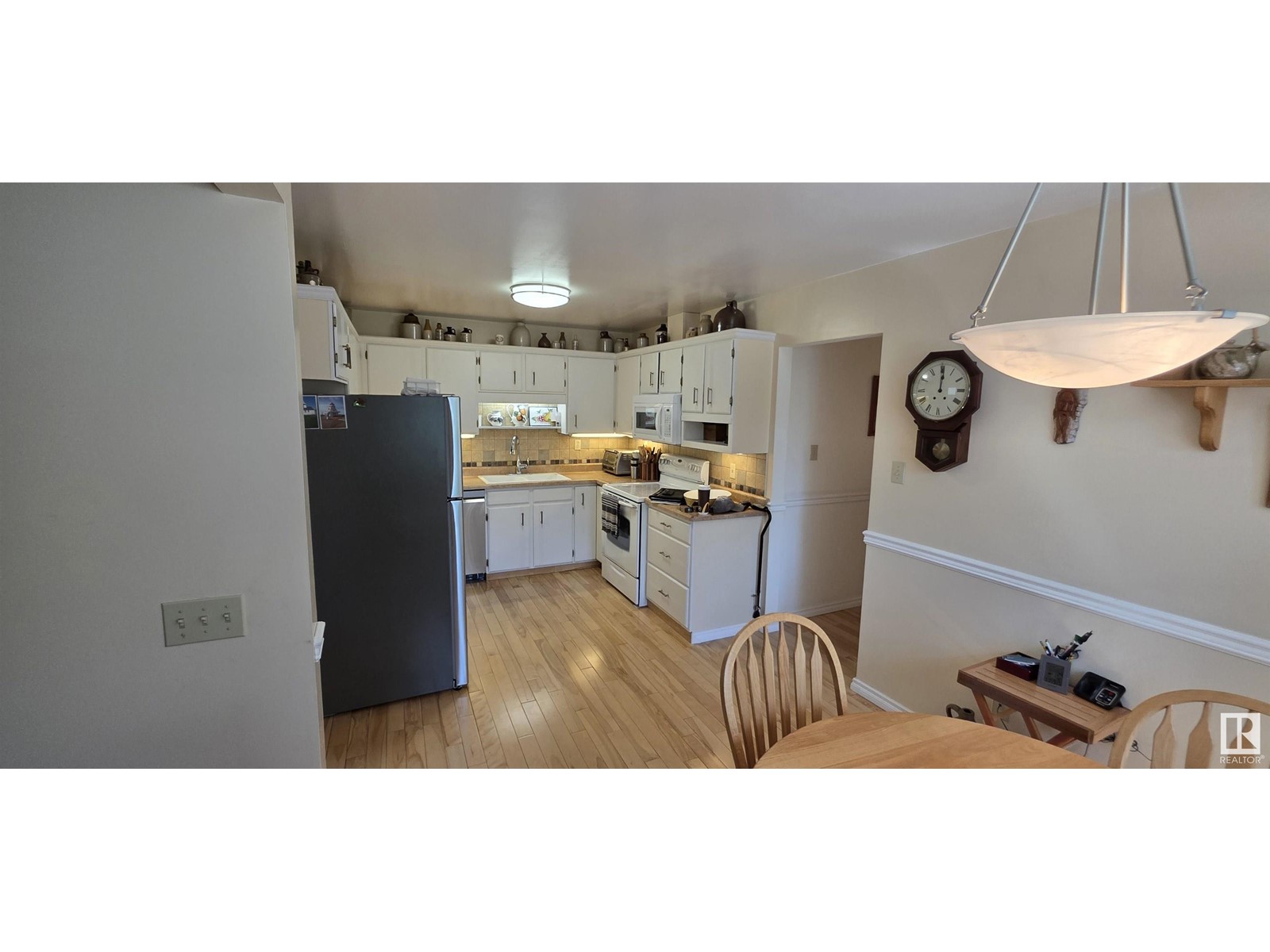 Property at 7715 173 ST NW image 4