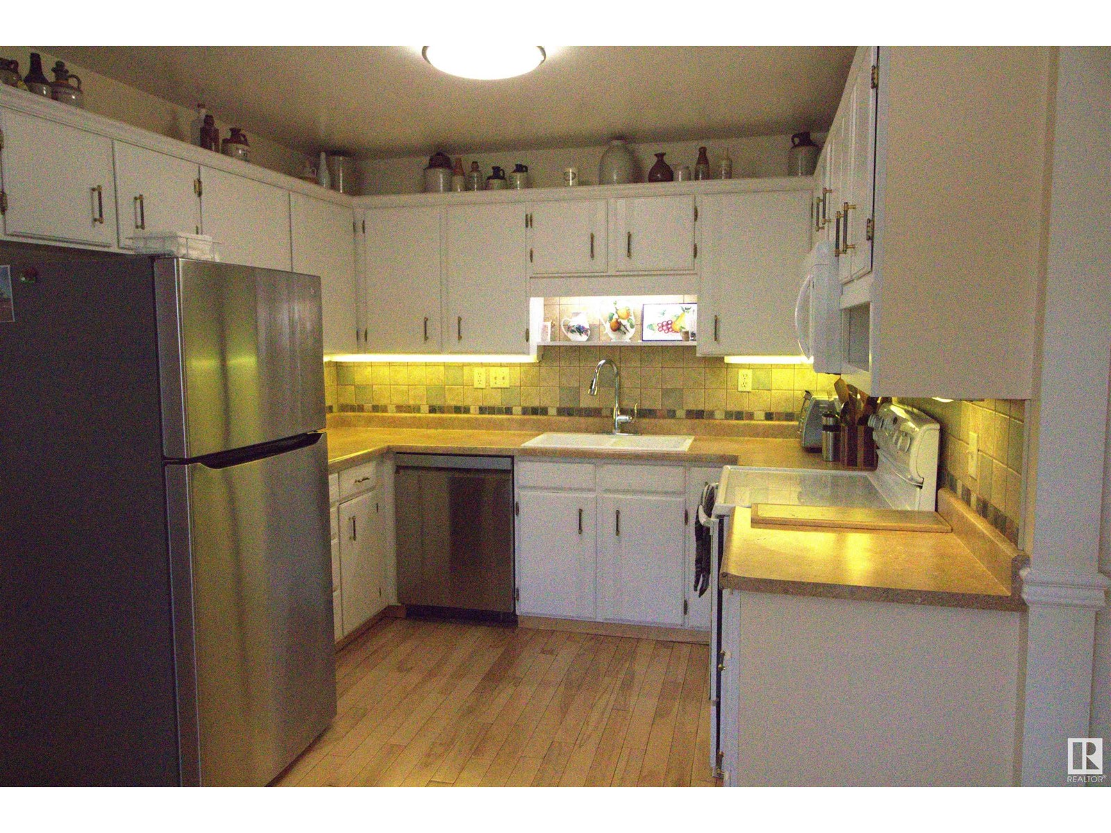 Property at 7715 173 ST NW image 2