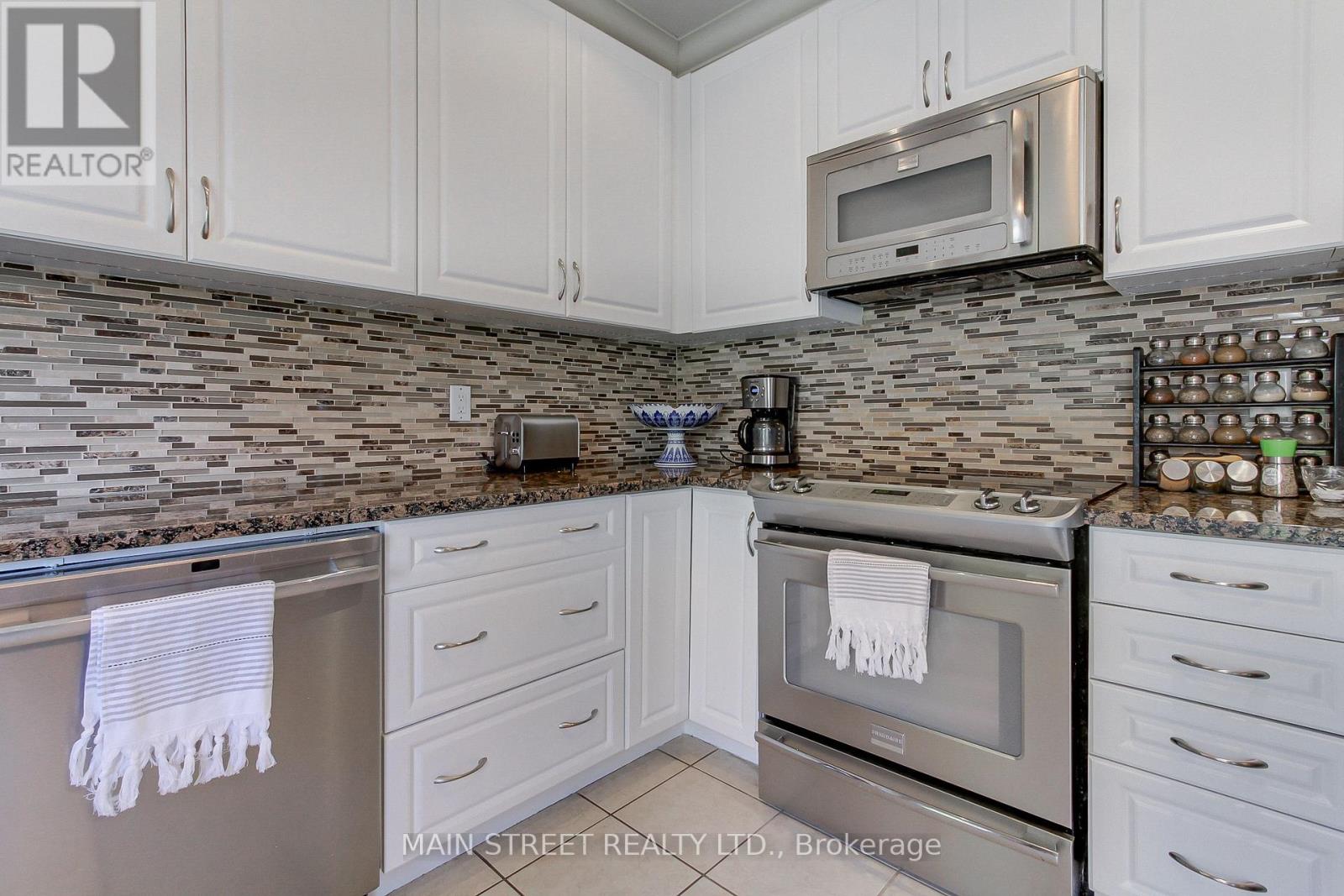 6 Amstel Avenue, Richmond Hill, Ontario  L4E 0P9 - Photo 19 - N12187949