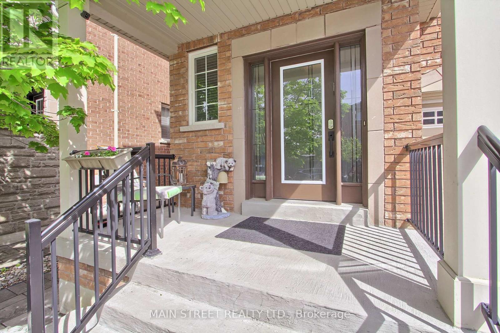 Property at 6 AMSTEL AVENUE image 4