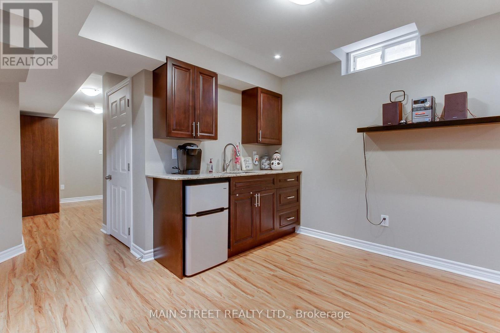 6 Amstel Avenue, Richmond Hill, Ontario  L4E 0P9 - Photo 41 - N12187949