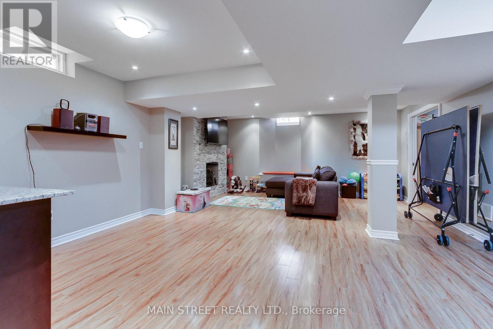 6 Amstel Avenue, Richmond Hill, Ontario  L4E 0P9 - Photo 42 - N12187949