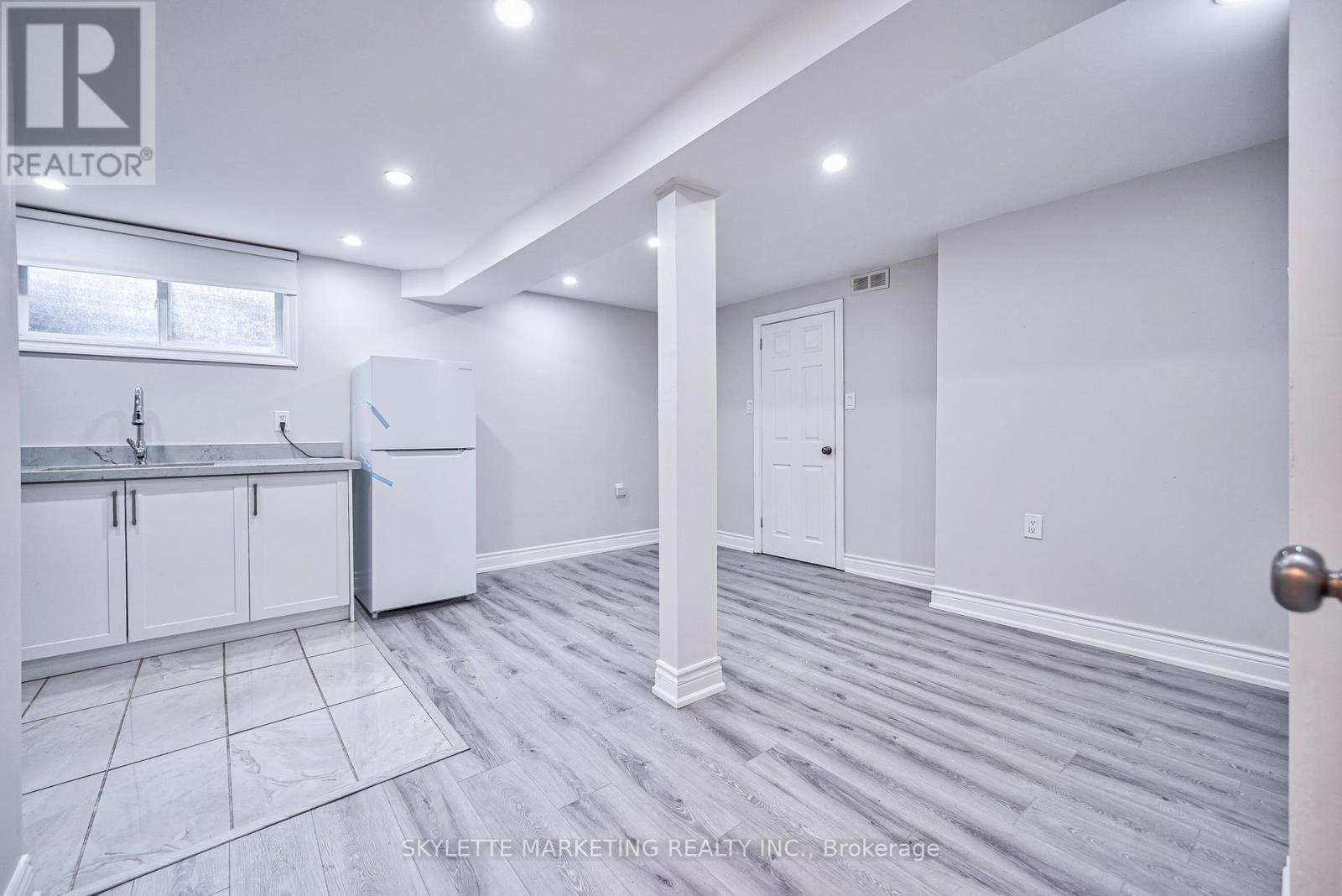 3425 Oakglade Crescent W, Mississauga, Ontario  L5C 1X4 - Photo 41 - W12187953