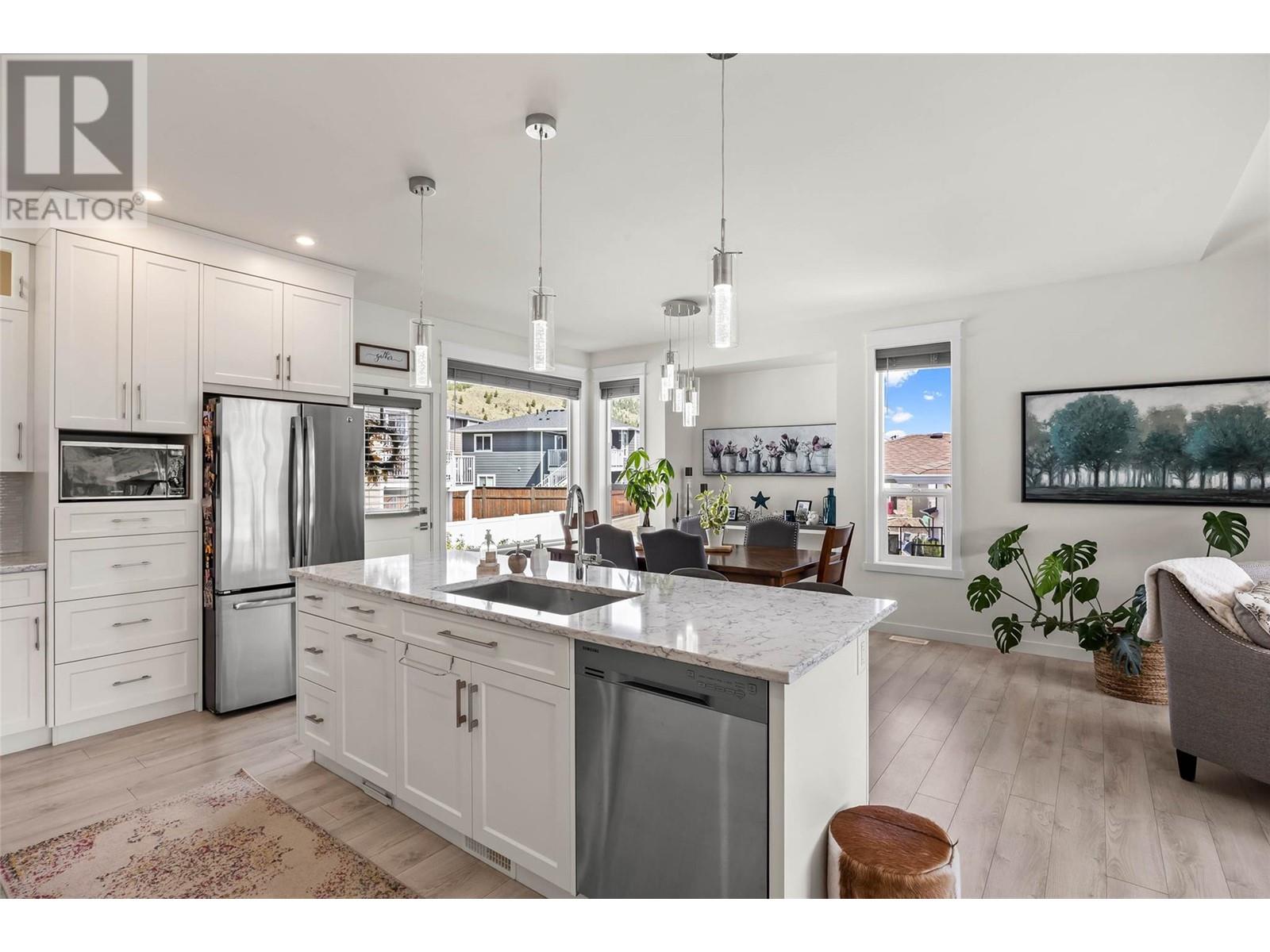 2231 DOUBLETREE Crescent, Kamloops, BC V2B0G8