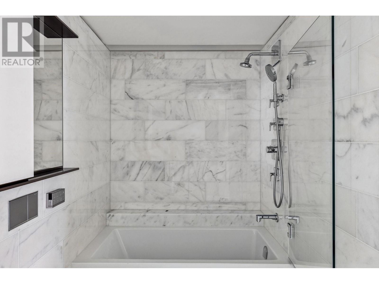 Listing Picture 19 of 40 : 1901 1408 ROBSON STREET, Vancouver / 溫哥華 - 魯藝地產 Yvonne Lu Group - MLS Medallion Club Member