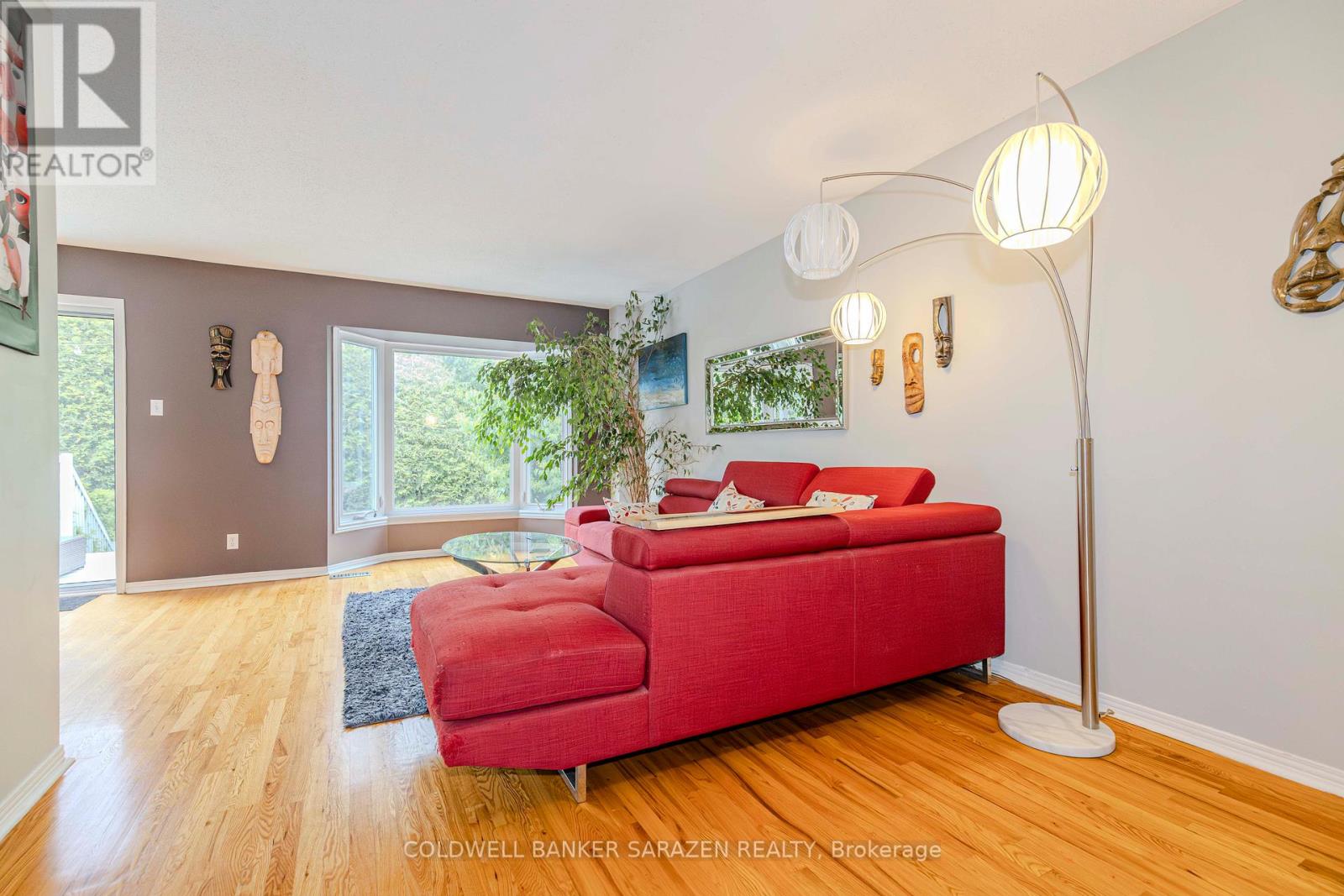 Property at 22 CRIMSON GATE image 2
