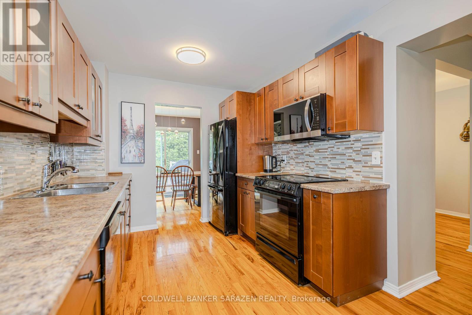 22 Crimson Gate, Ottawa, Ontario  K1T 1Z6 - Photo 8 - X12187960