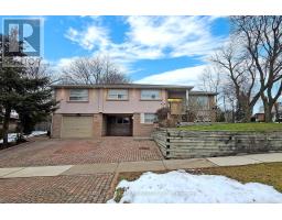 74 CREEKWOOD DRIVE, Toronto, Ontario