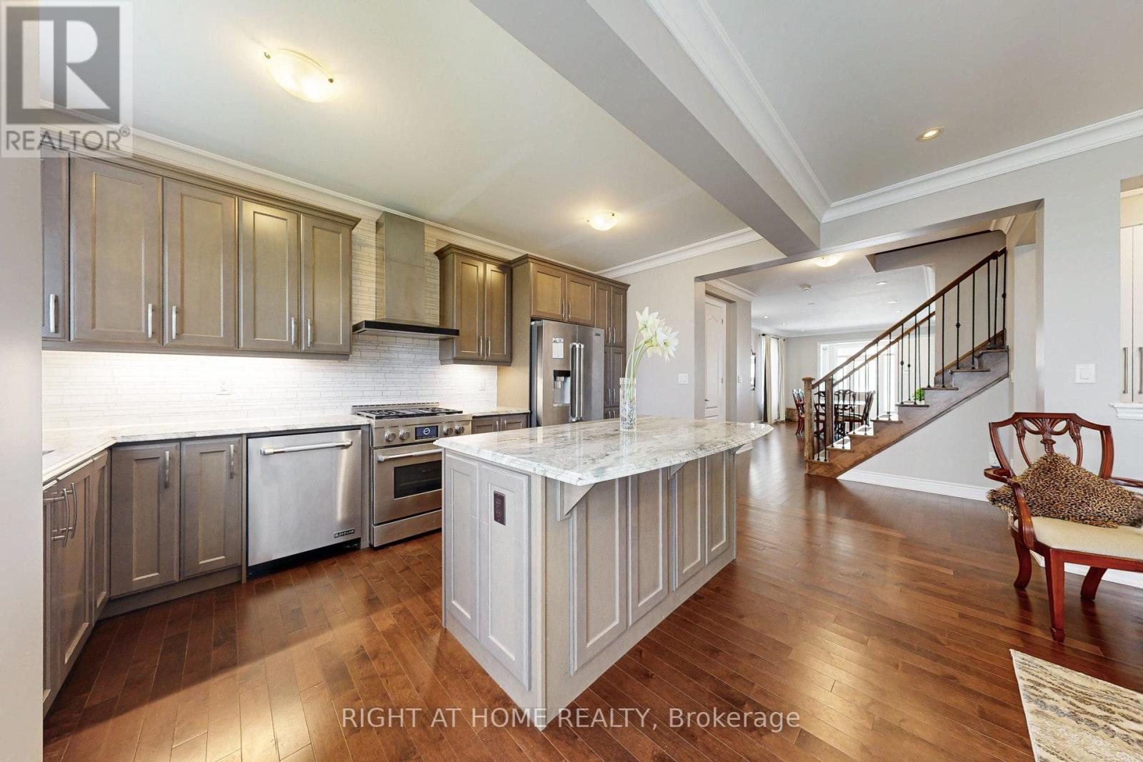 1058 Belcourt Street, Pickering, Ontario  L1X 0G2 - Photo 15 - E12187985