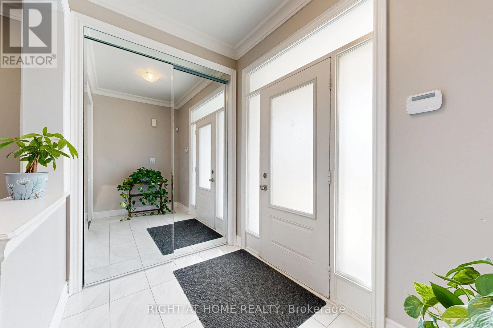 1058 Belcourt Street, Pickering, Ontario  L1X 0G2 - Photo 2 - E12187985