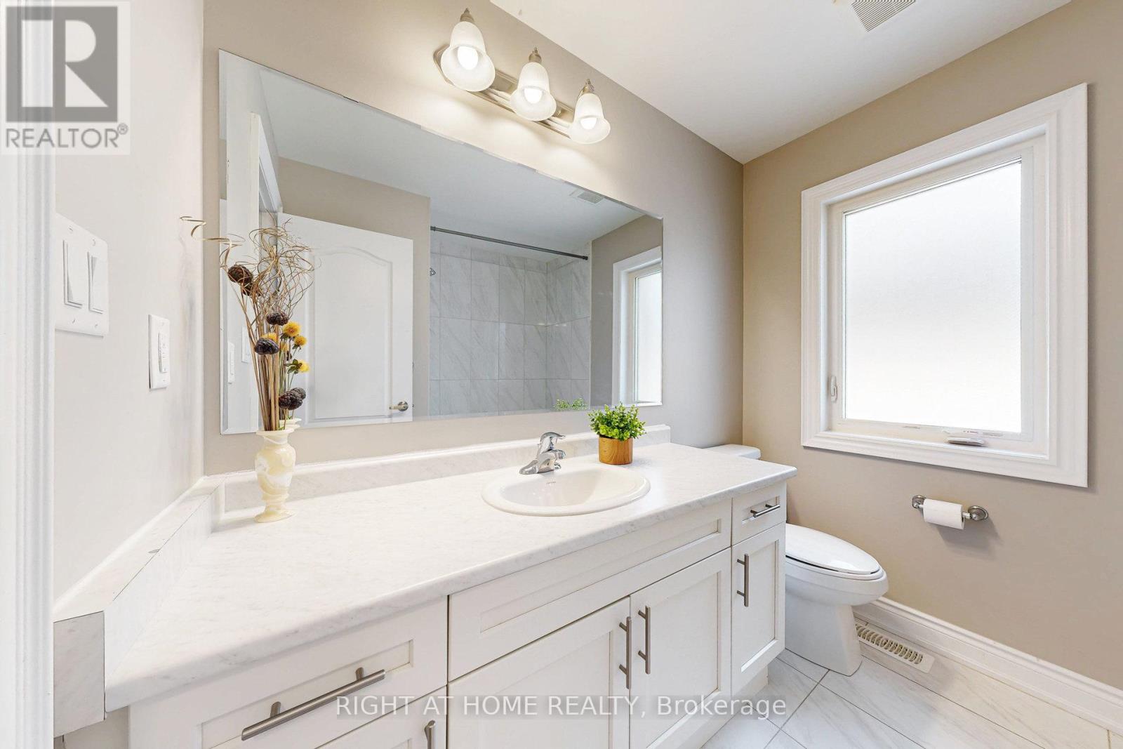 1058 Belcourt Street, Pickering, Ontario  L1X 0G2 - Photo 29 - E12187985