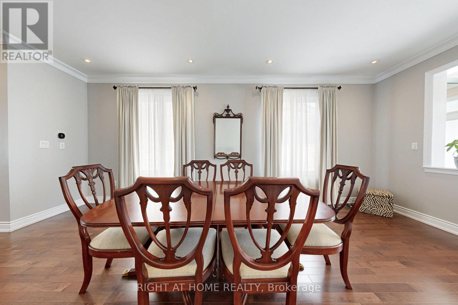 1058 Belcourt Street, Pickering, Ontario  L1X 0G2 - Photo 4 - E12187985